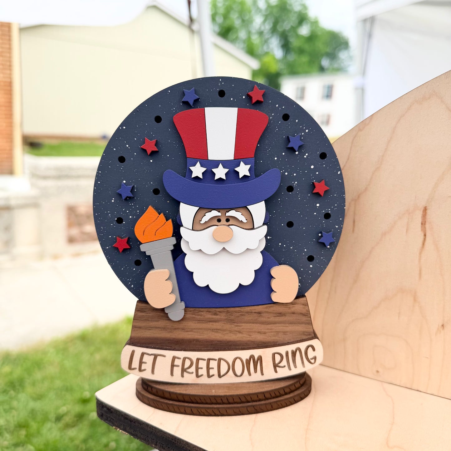 Uncle Sam Lighted Snow Globe