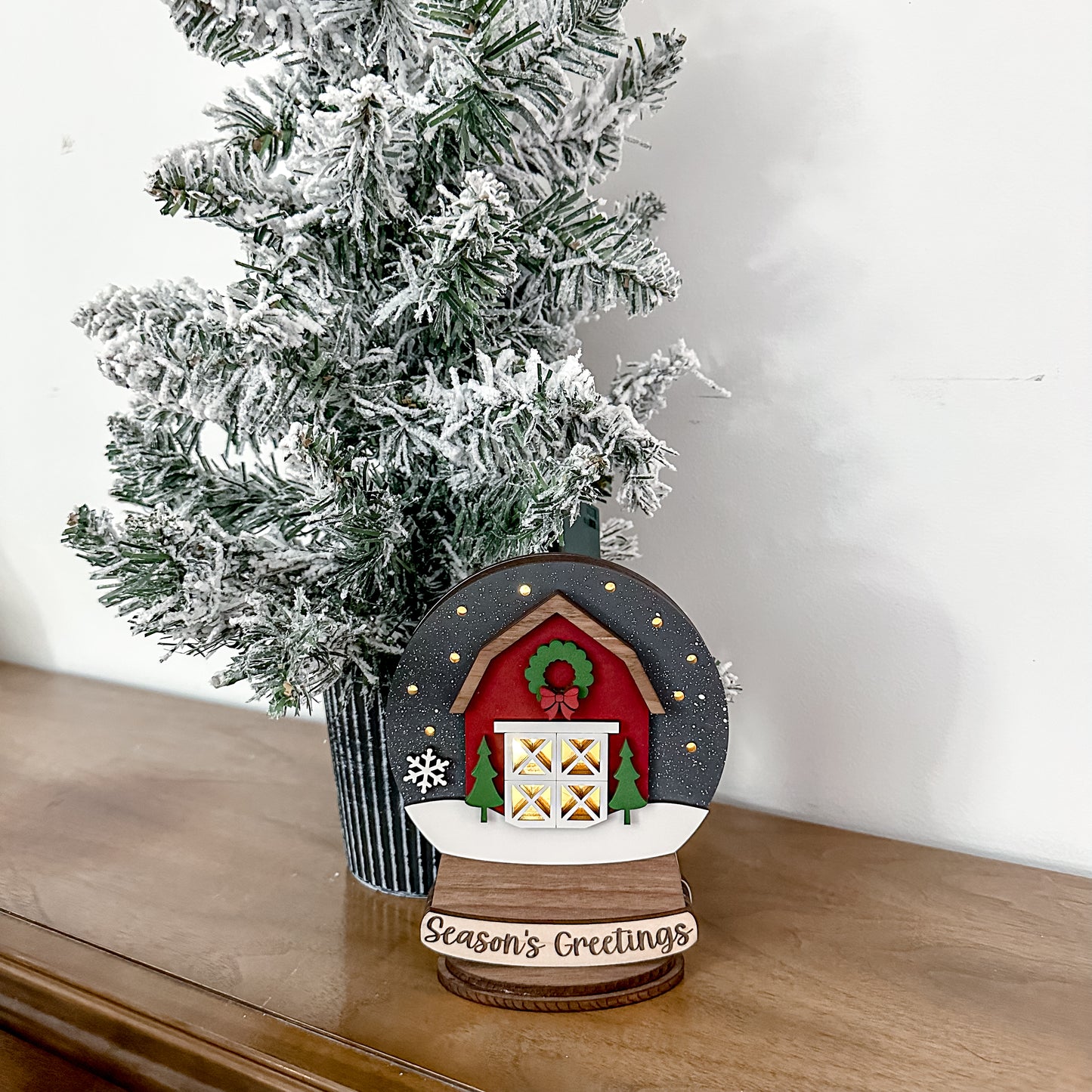 Red Barn Lighted Snow Globe